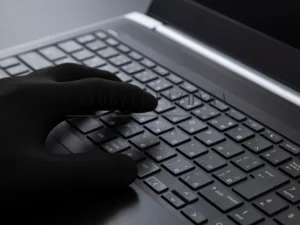 co grozi za zniesławienie w internecie